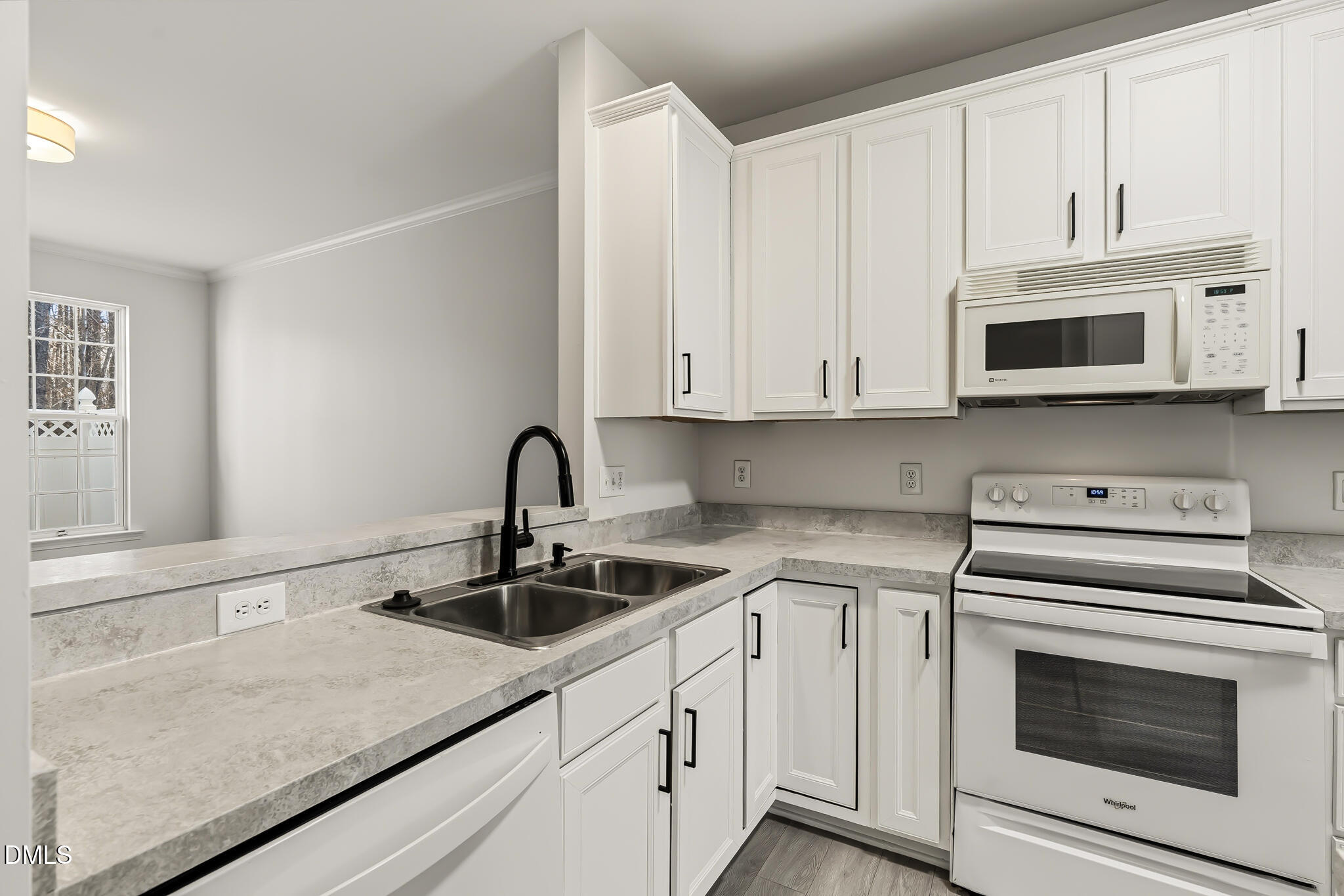 4536 Sugarbend Way Raleigh, NC 27606 - Photo 22 of 45 Kitchen