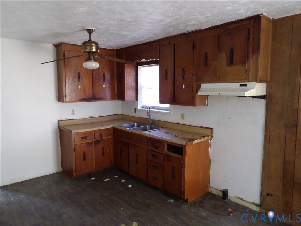 1475 Prestwood Road Alberta, VA 23821 - Photo 3 of 21