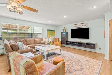 $295,000 | 3401 West Fuller Avenue, Fort Worth, TX 76133