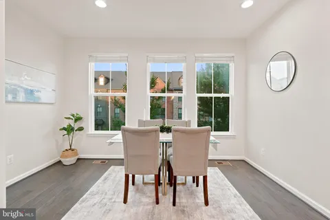 $824,999 | 22311 Tees Terrace, Ashburn, VA 20148