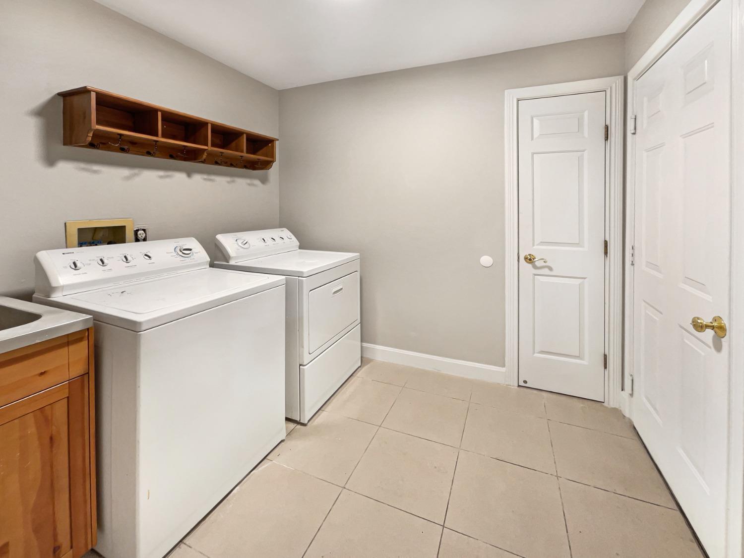 8384 Kenwood Road Cincinnati, OH 45236 - Photo 17 of 36