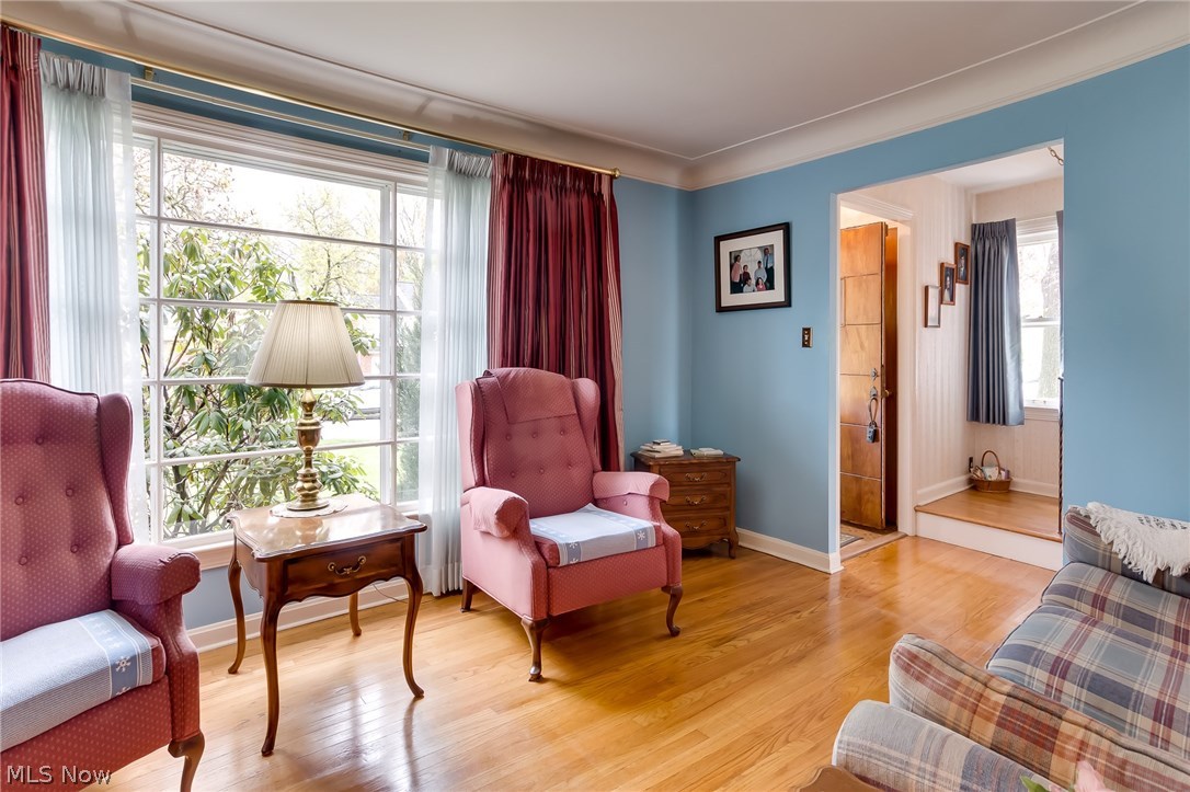 4907 Westbourne Road Cleveland, OH 44124 - Photo 5 of 30 Gallery Image 5
