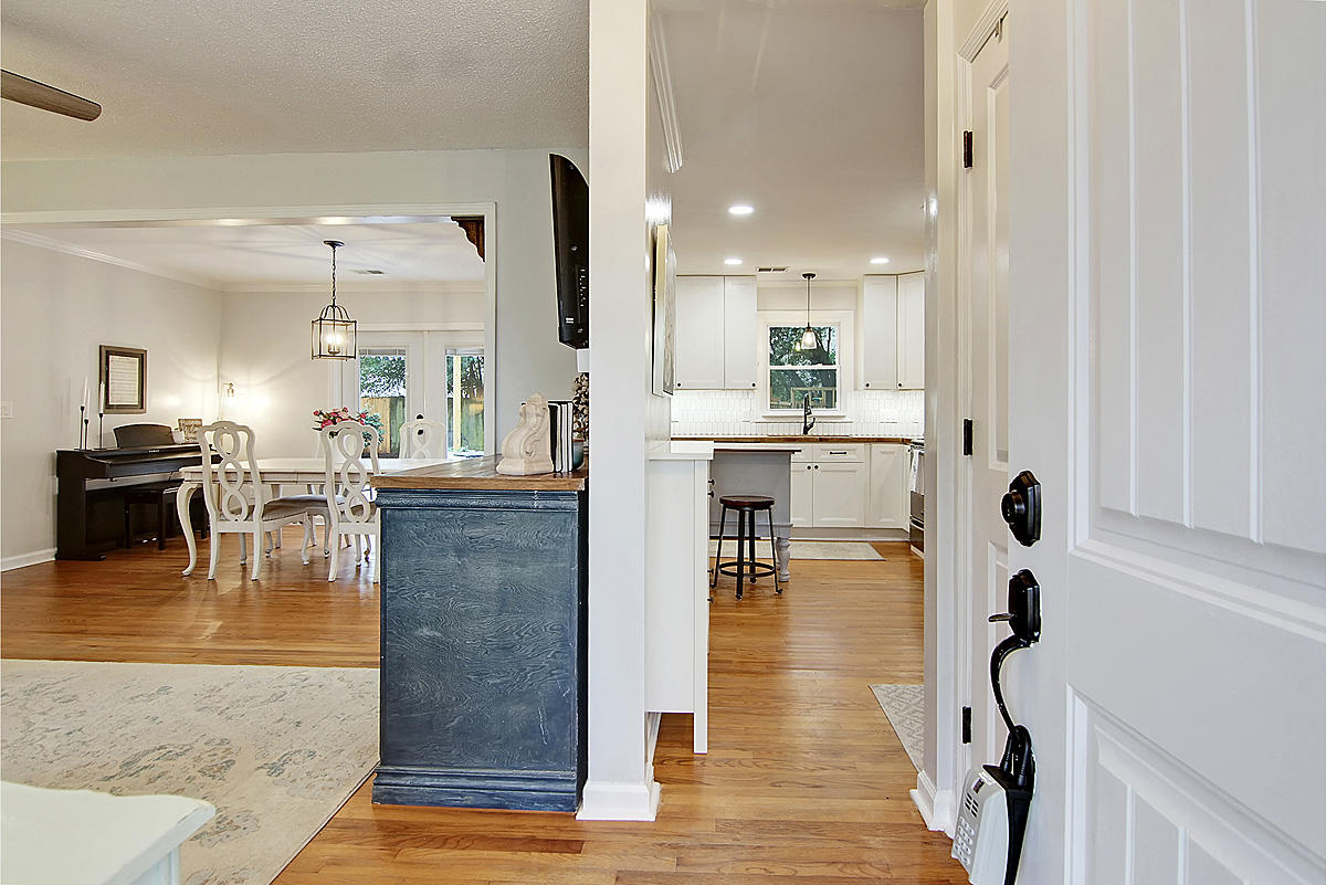 1691 Mepkin Road Charleston, SC 29407 - Photo 5 of 33 1691 Mepkin Road Charleston SC 29407