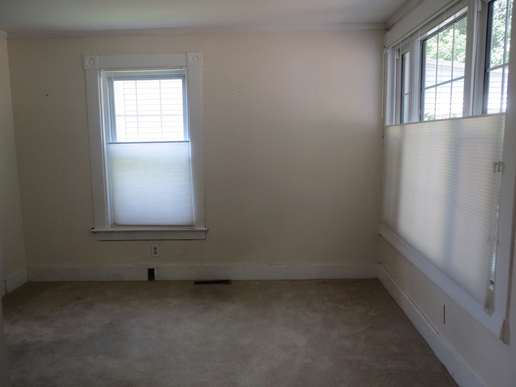 37 Rockway Road Peabody, MA 01960 - Photo 8 of 17 Gallery Image 8
