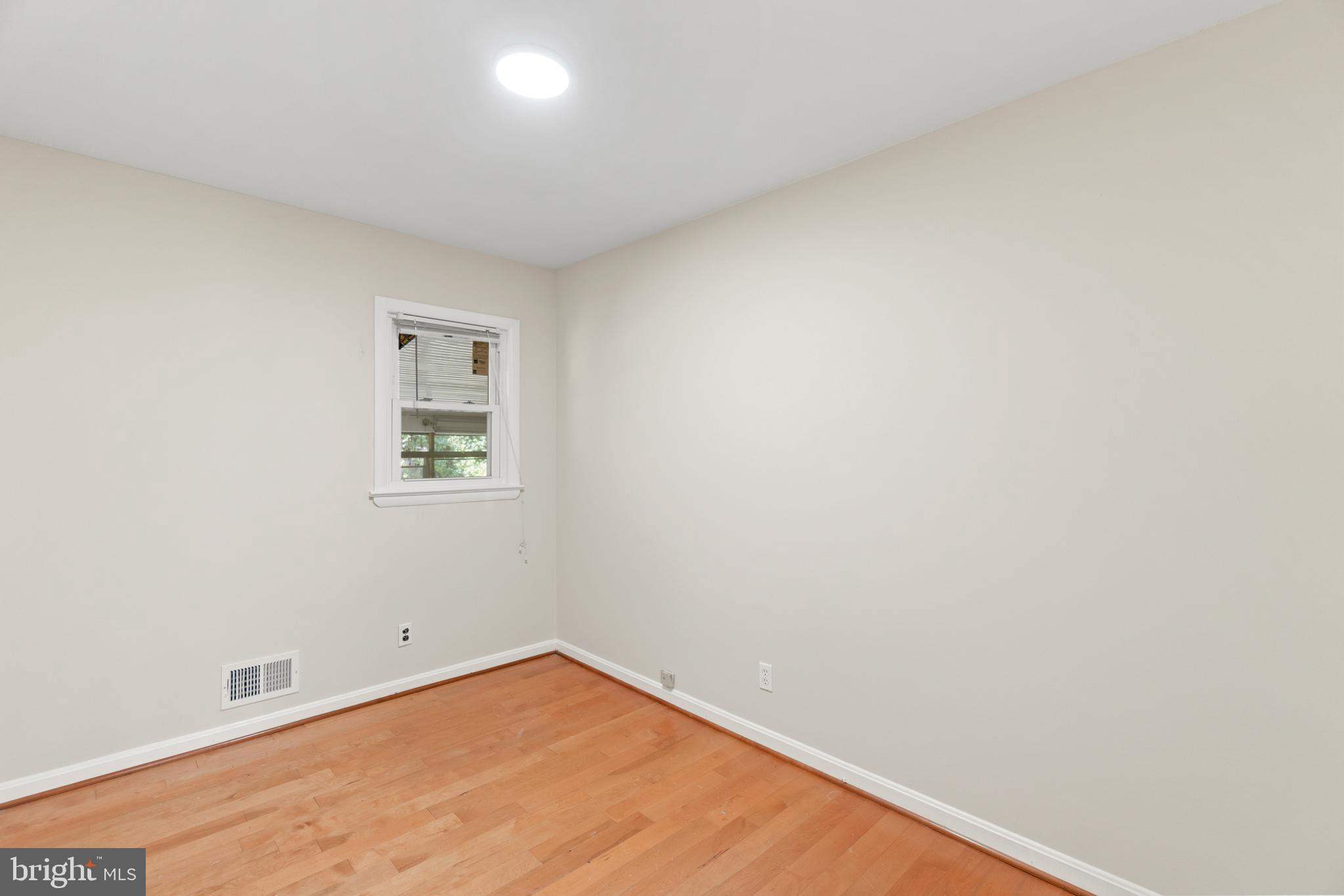 1401 Wheaton Lane Silver Spring, MD 20902 - Photo 11 of 51 Gallery Image 11