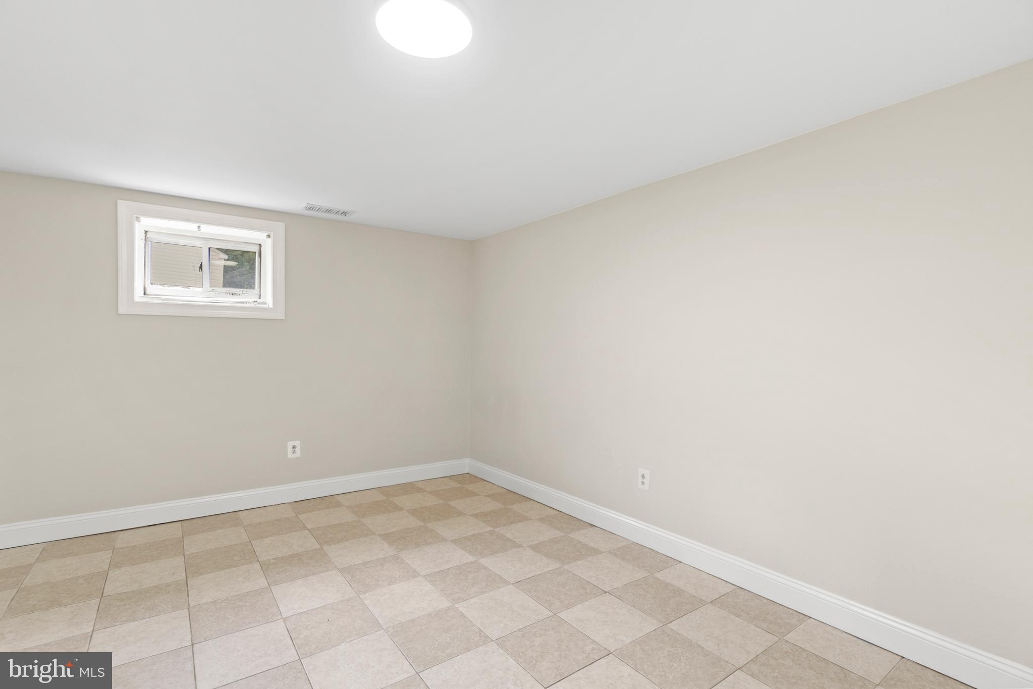 1401 Wheaton Lane Silver Spring, MD 20902 - Photo 34 of 51 Gallery Image 34
