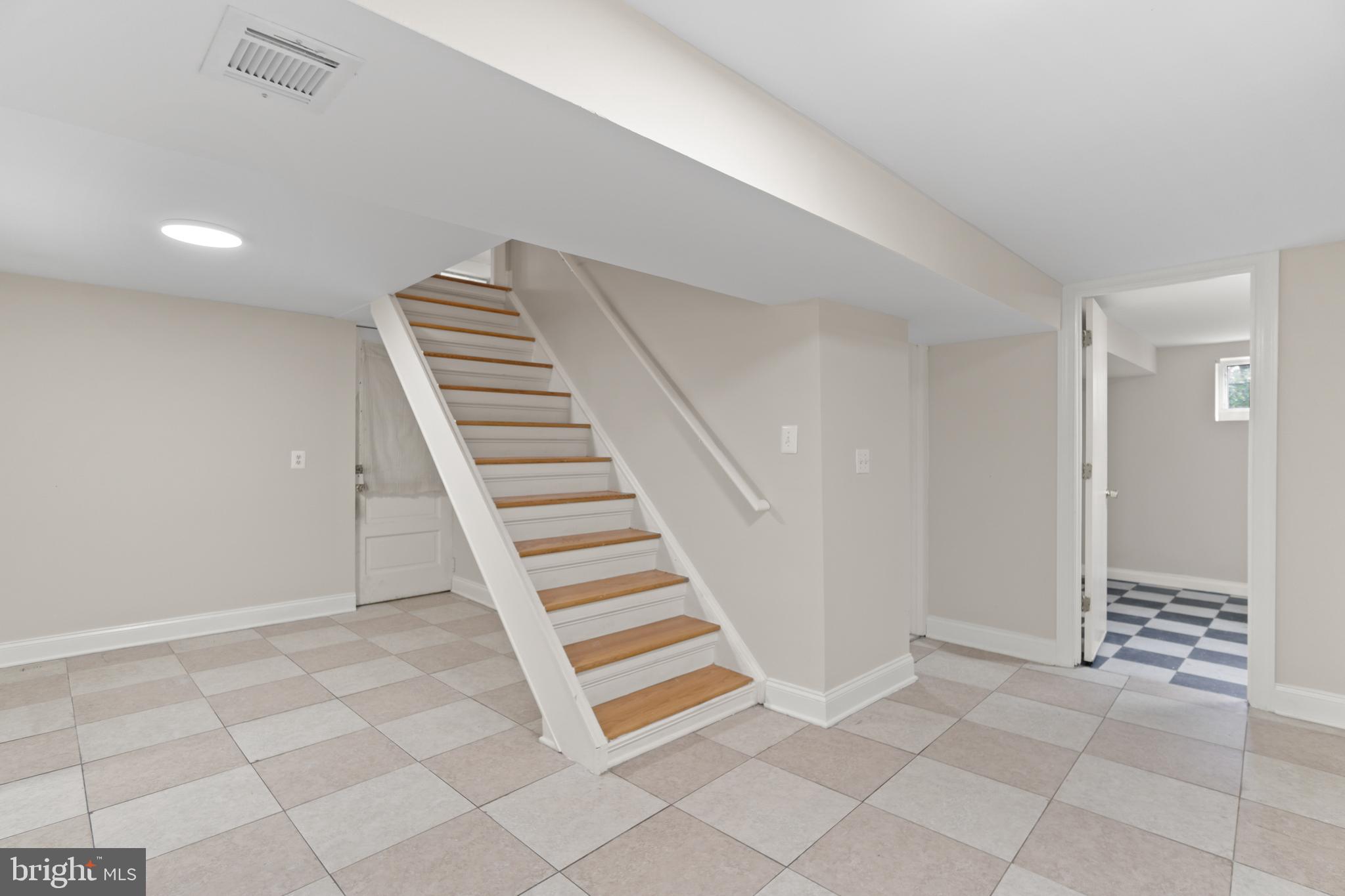 1401 Wheaton Lane Silver Spring, MD 20902 - Photo 38 of 51 Gallery Image 38