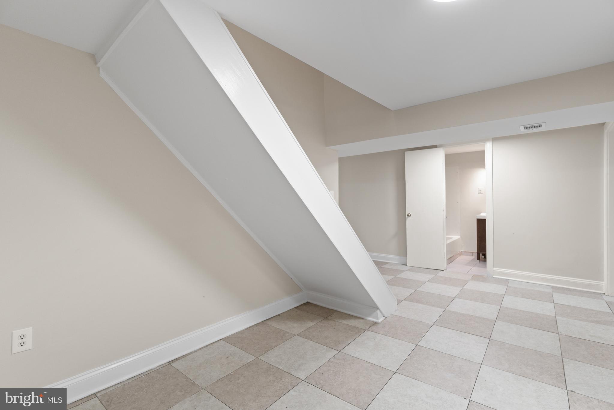 1401 Wheaton Lane Silver Spring, MD 20902 - Photo 39 of 51 Gallery Image 39