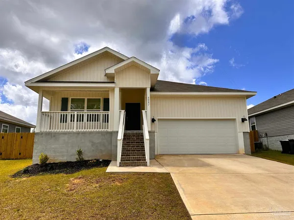 $2,150 | 6081 Secretariat Way, Pensacola, FL 32526
