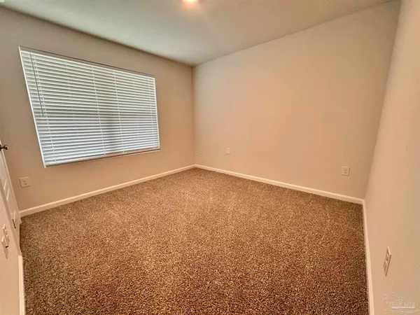 $2,150 | 6081 Secretariat Way, Pensacola, FL 32526