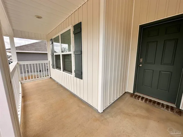 $2,150 | 6081 Secretariat Way, Pensacola, FL 32526