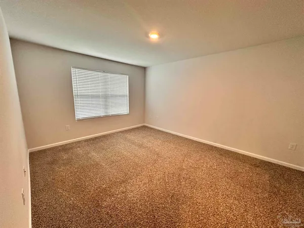 $2,150 | 6081 Secretariat Way, Pensacola, FL 32526