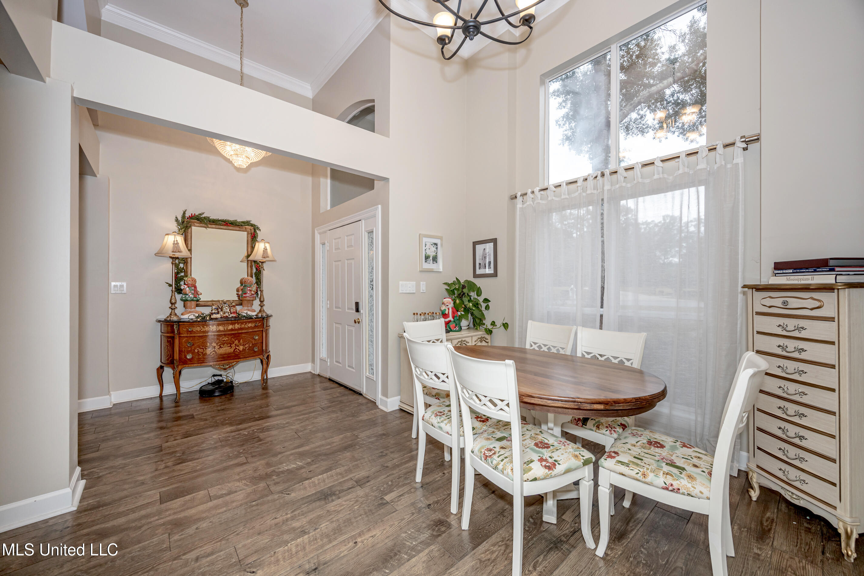 12528 Raintree Place Biloxi, MS 39532 - Photo 5 of 88 IMG_6577