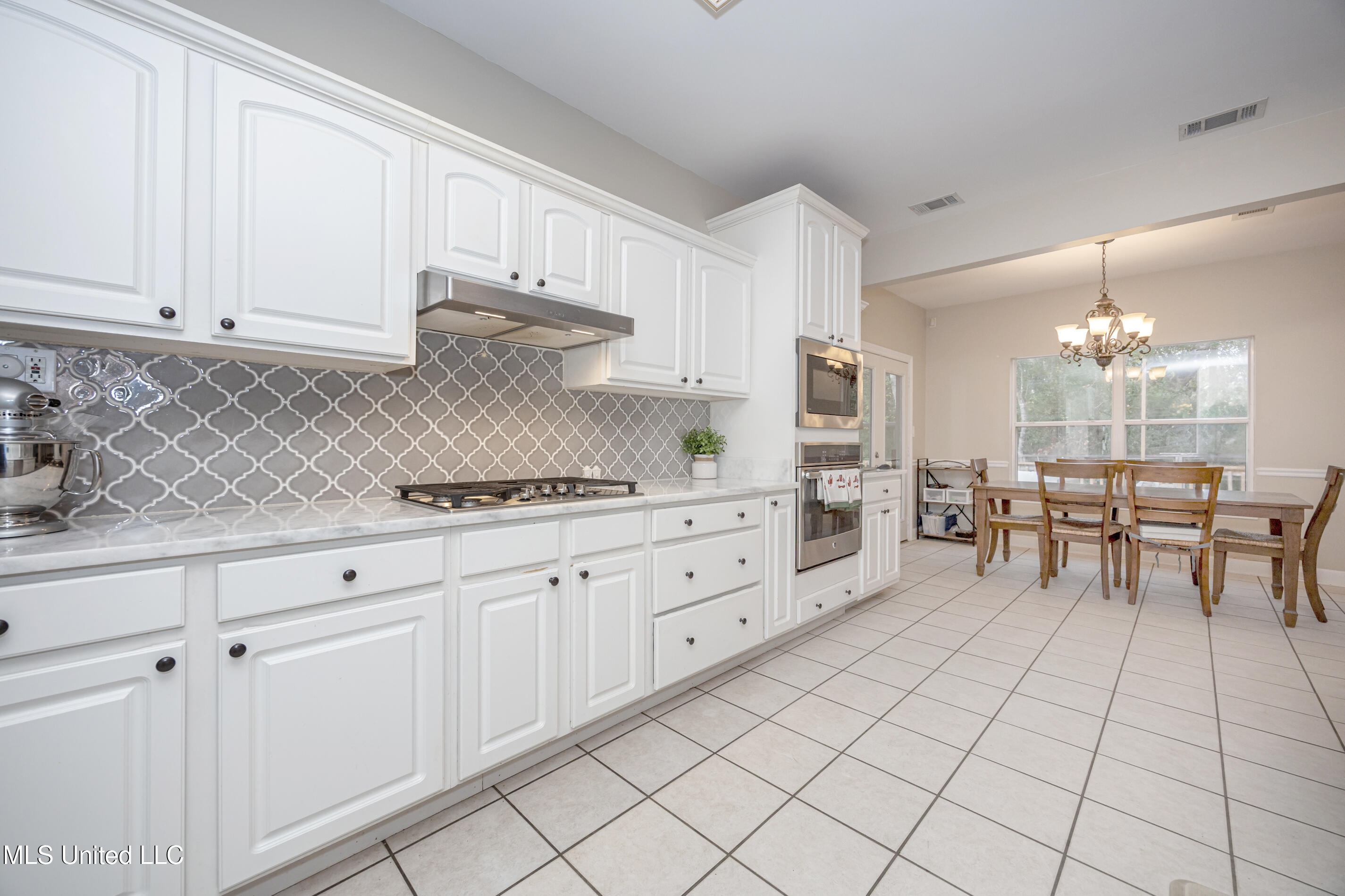 12528 Raintree Place Biloxi, MS 39532 - Photo 10 of 88 IMG_6592