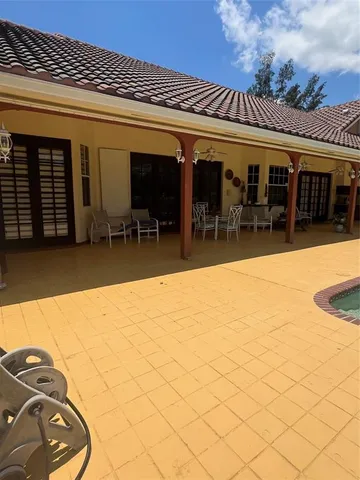 $8,000 | 11301 Southwest 3rd Street, Plantation, FL 33325