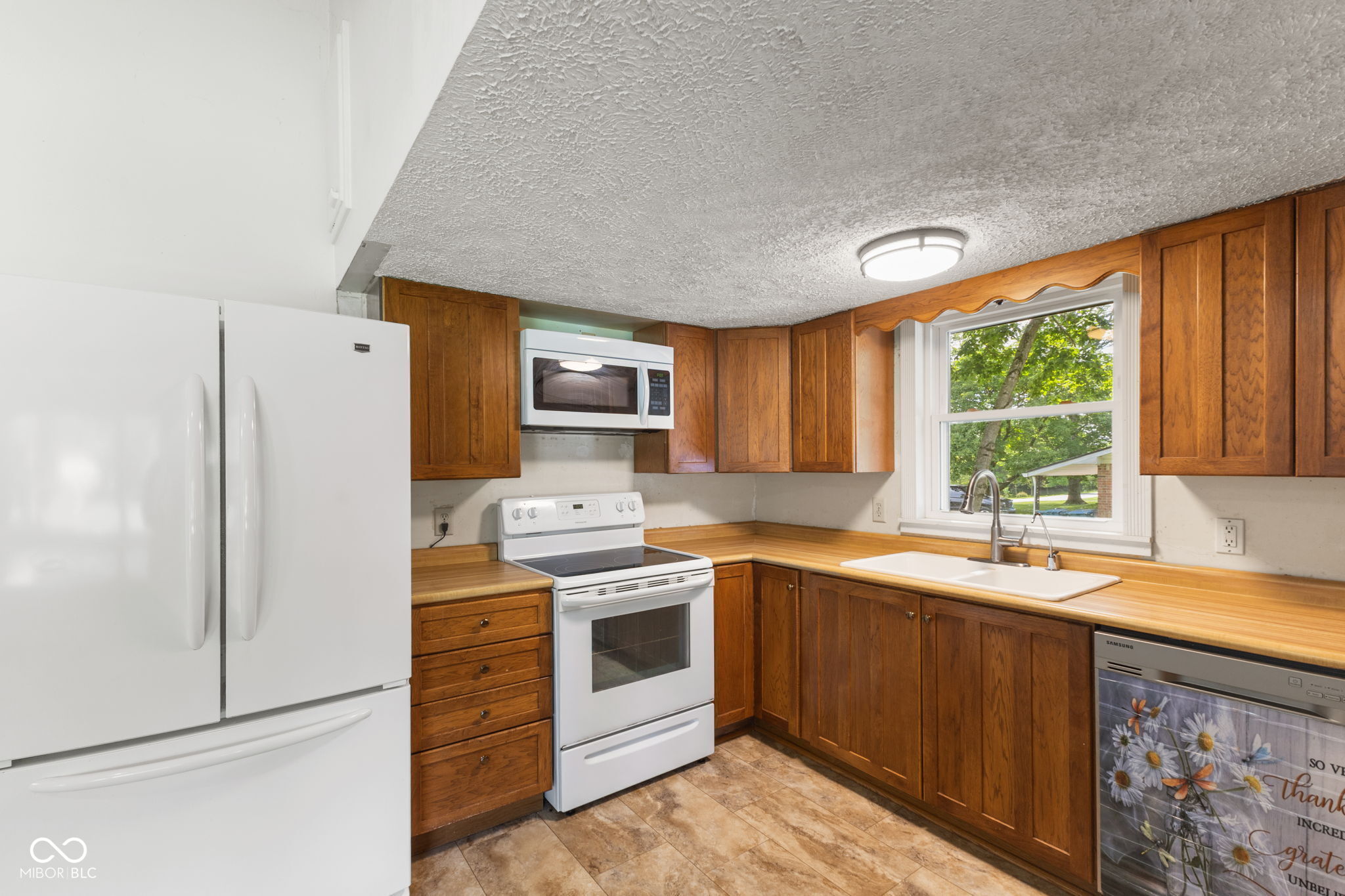 7118 Milhouse Road Indianapolis, IN 46221 - Photo 12 of 44
