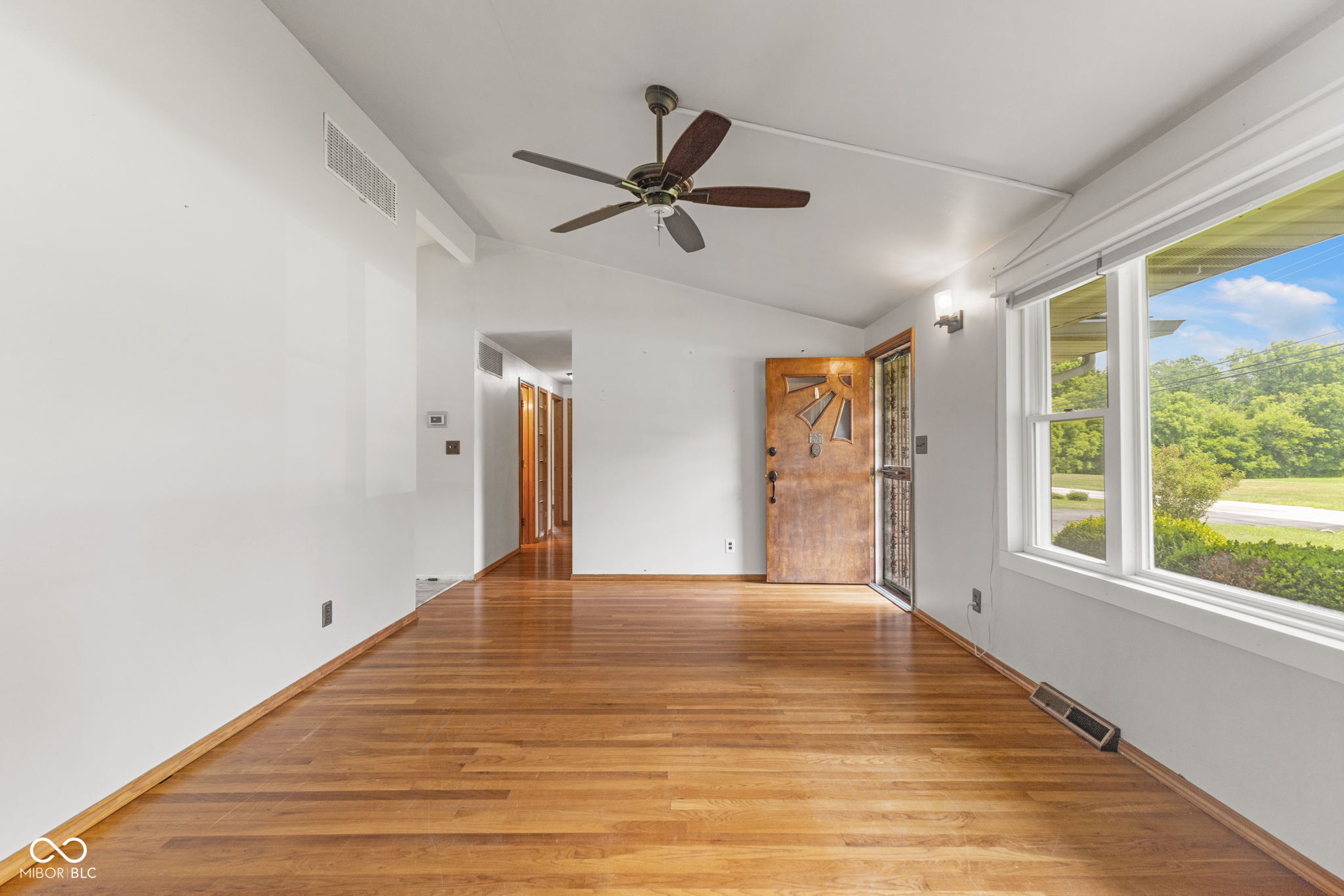 7118 Milhouse Road Indianapolis, IN 46221 - Photo 7 of 44
