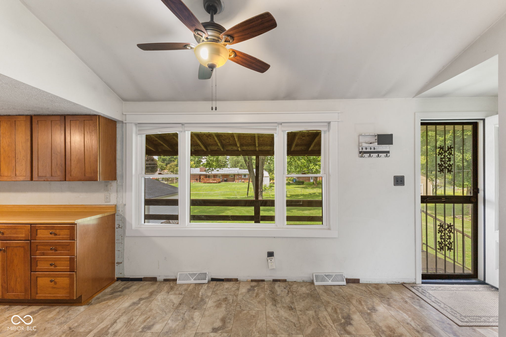 7118 Milhouse Road Indianapolis, IN 46221 - Photo 8 of 44