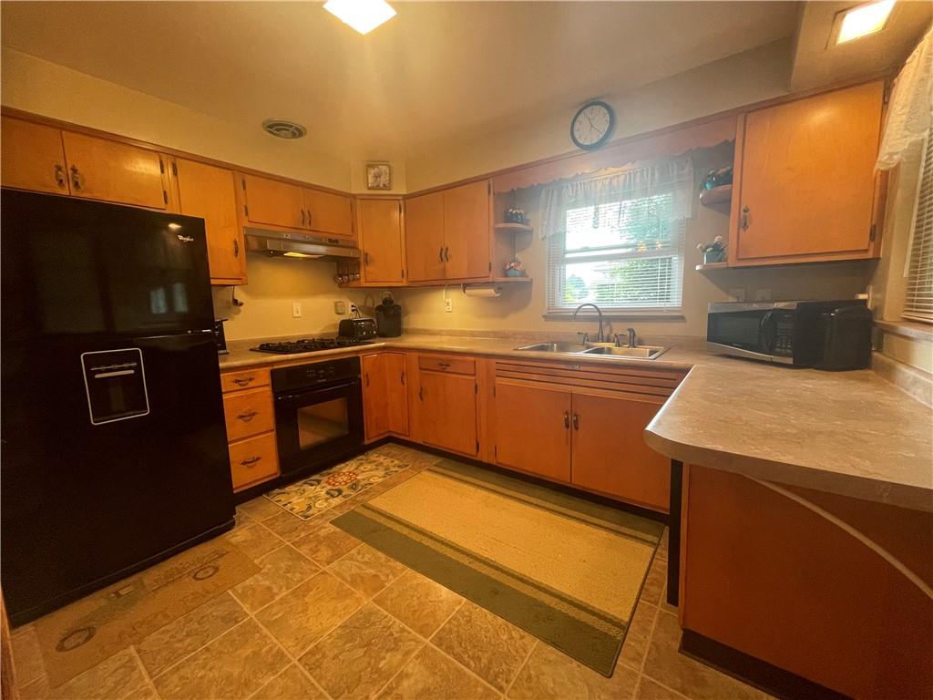393 Ridge Avenue Monessen, PA 15062 - Photo 5 of 23 Gallery Image 5