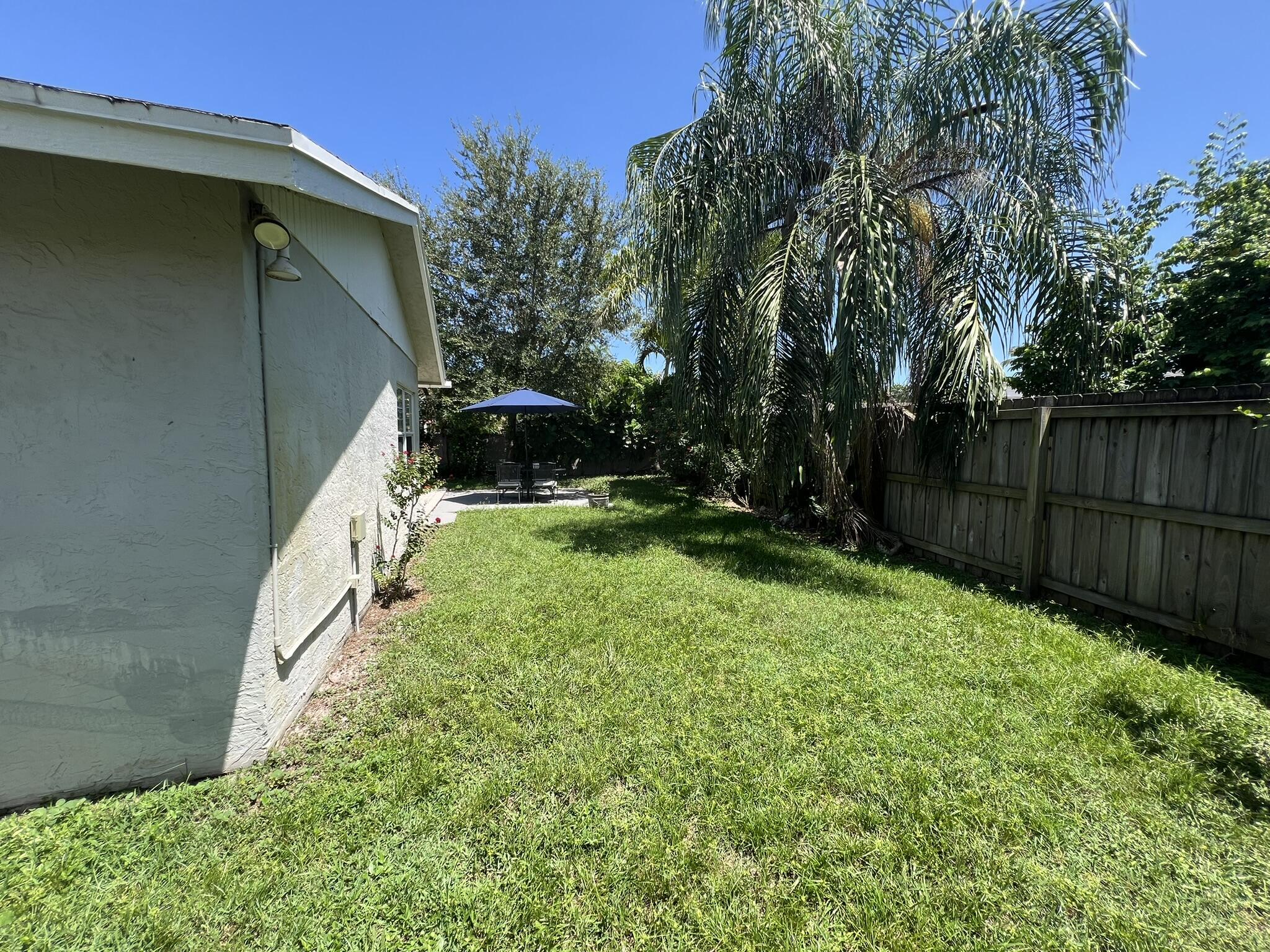 9604 Saddlebrook Drive Boca Raton, FL 33496 - Photo 5 of 25 beyc6737a02a69e13
