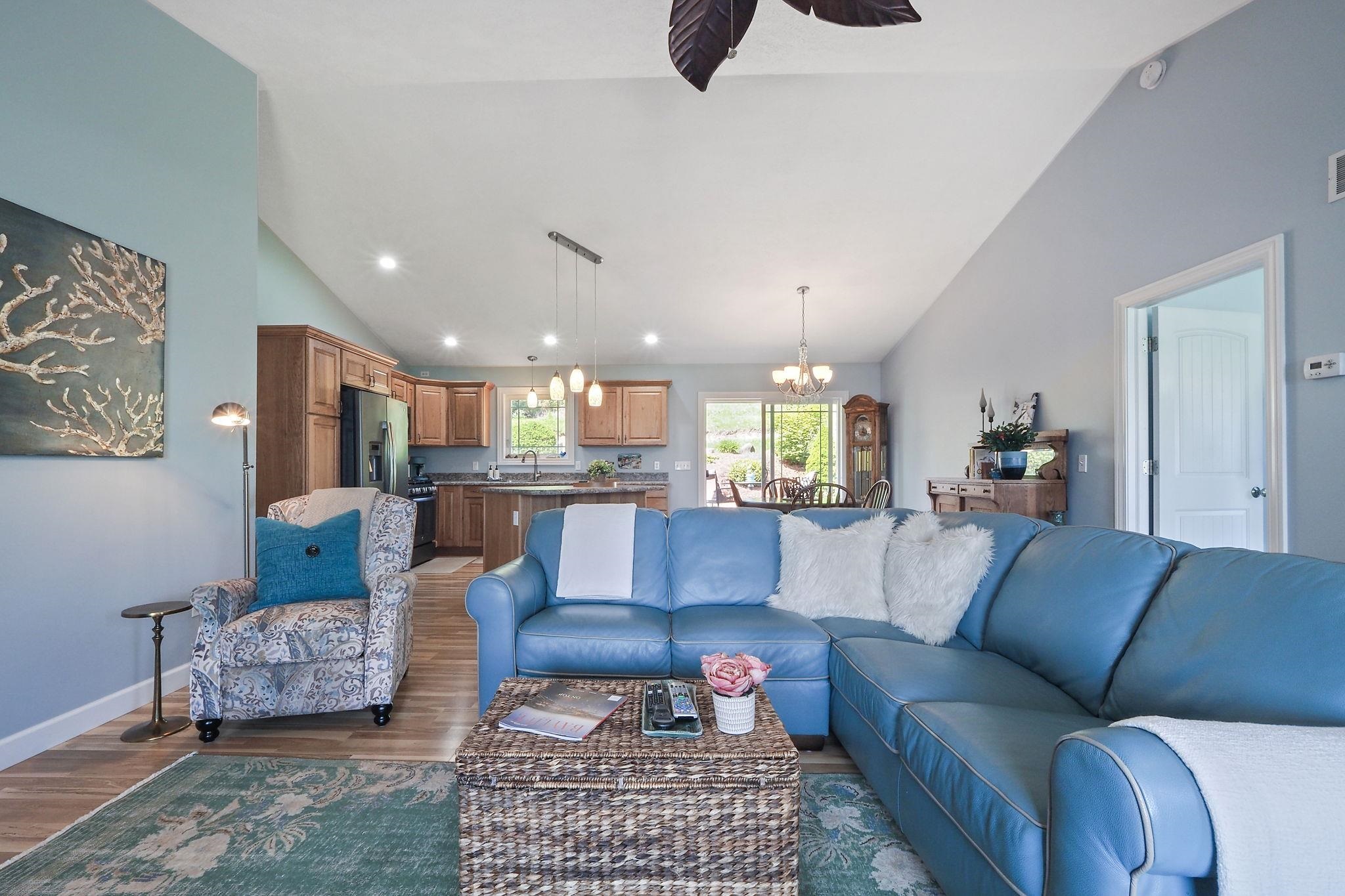 13637 Bluff Road Traverse City, MI 49686 - Photo 13 of 70