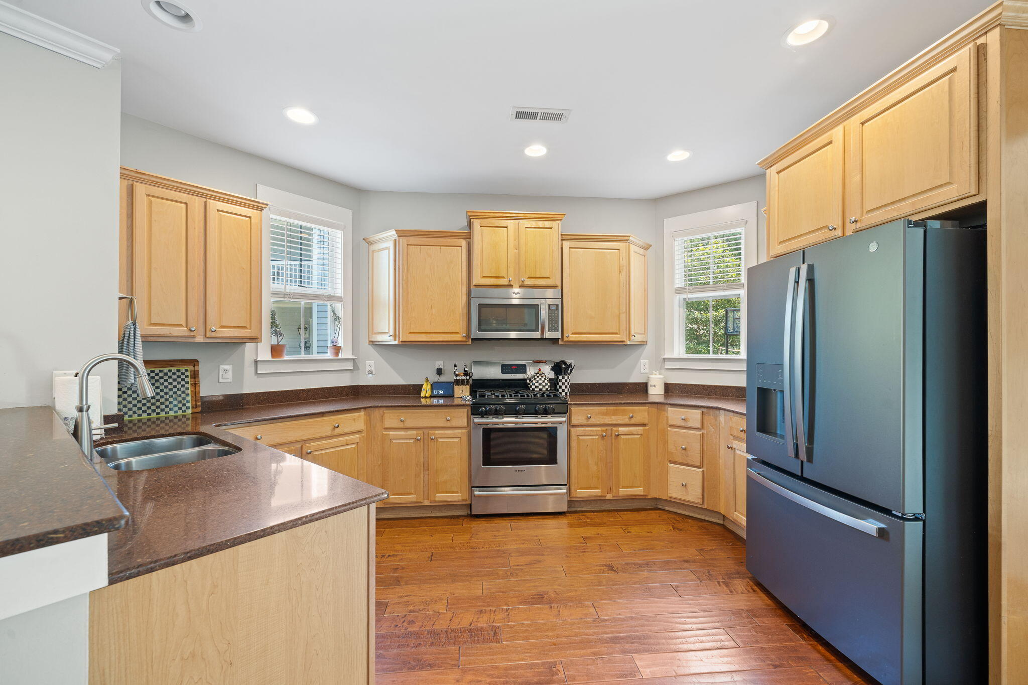 1776 Manassas Drive Charleston, SC 29414 - Photo 18 of 70 19-web-or-mls-Barclay Media Co_-10