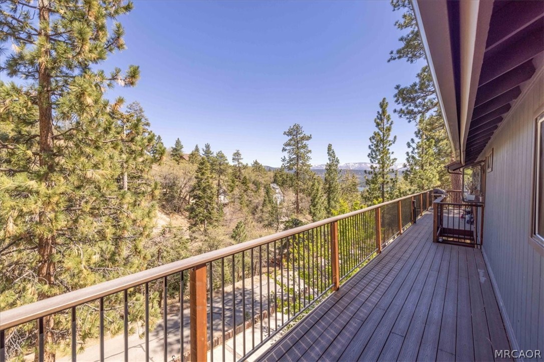 1231 Ridge Road Fawnskin, CA 92333 - Photo 8 of 34