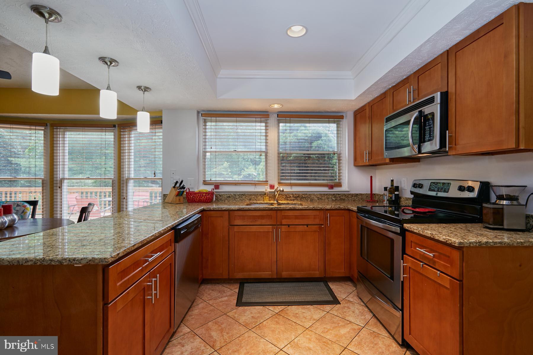 12622 Bridoon Lane Reston, VA 20191 - Photo 7 of 39