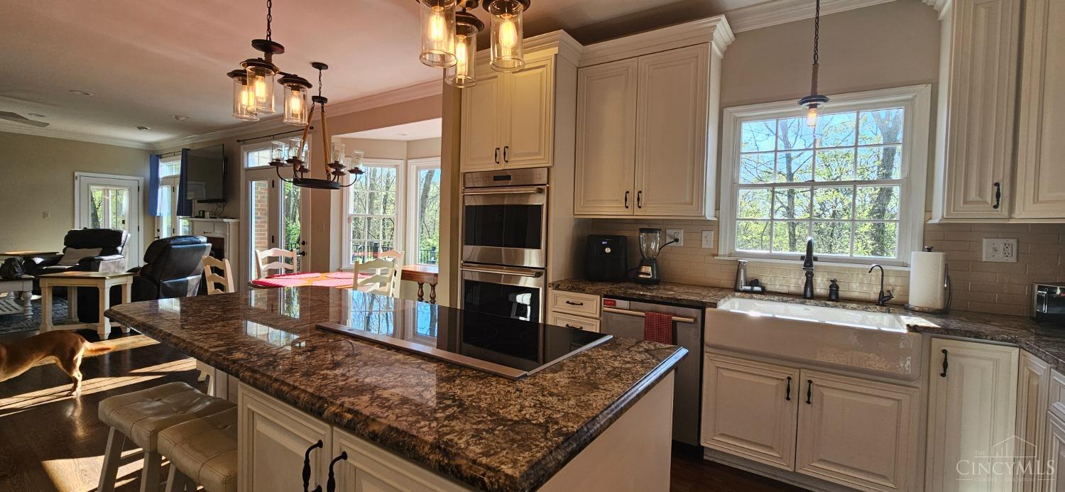 651 North Meadowcrest Road Cincinnati, OH 45231 - Photo 7 of 50 Gallery Image 7