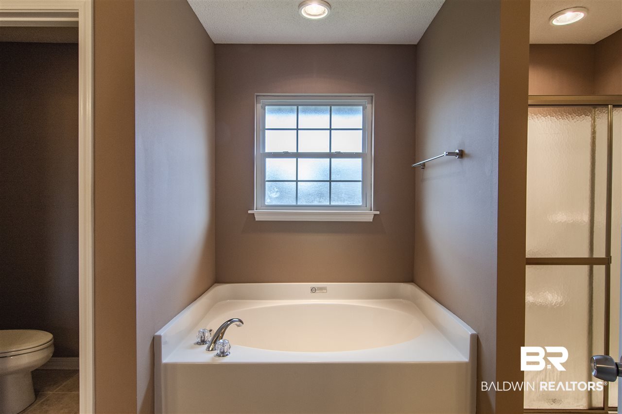 22165 Buck Road Robertsdale, AL 36567 - Photo 7 of 39 master bathroom