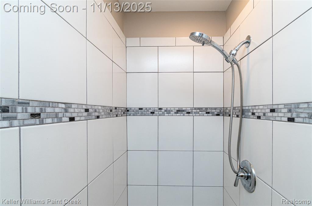 1848 Flagstone Circle Rochester, MI 48307 - Photo 28 of 41 Gallery Image 28