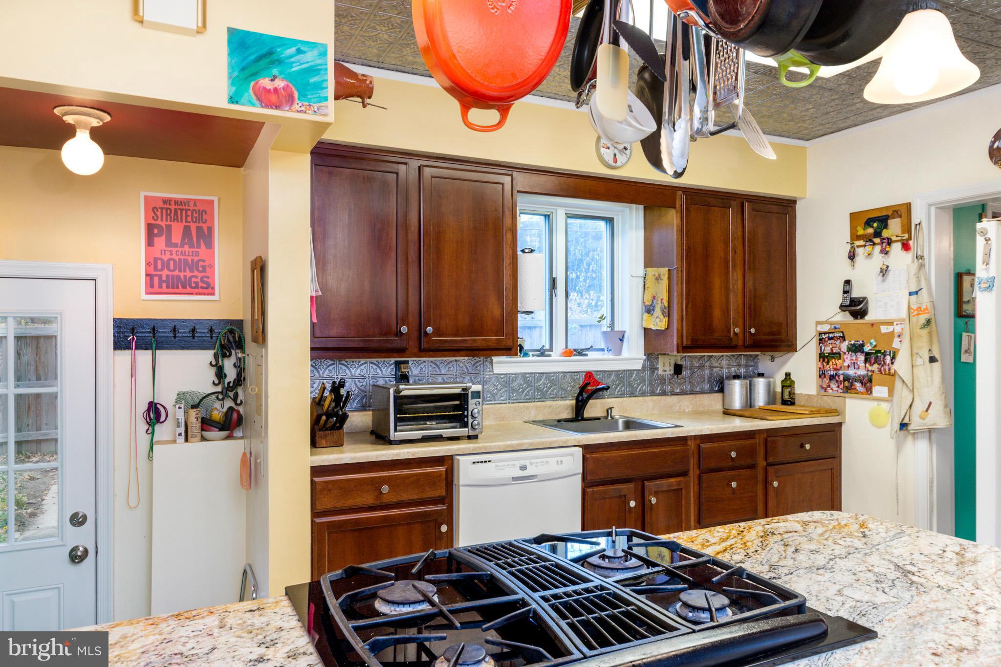7211 Oxford Road Baltimore, MD 21212 - Photo 11 of 26 Kitchen