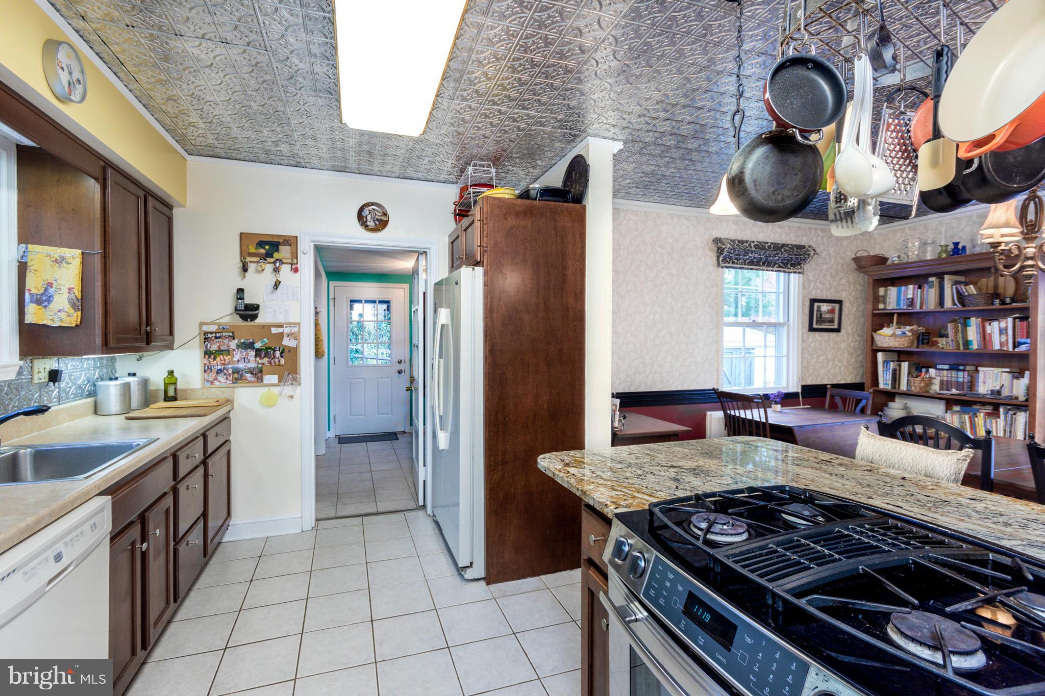7211 Oxford Road Baltimore, MD 21212 - Photo 12 of 26 Kitchen