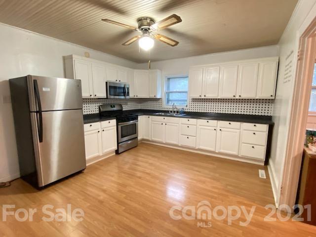 113 Myrtle Street Morganton, NC 28655 - Photo 4 of 12 Gallery Image 4