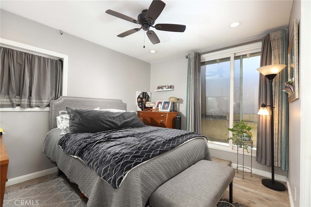 358 Patton Street Los Angeles, CA 90026 - Photo 15 of 24 Back North Bedroom