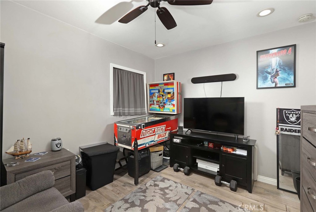 358 Patton Street Los Angeles, CA 90026 - Photo 16 of 24 Back South Bedroom