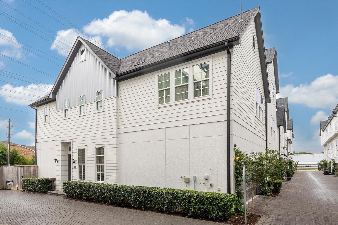 3302 West 12th Street Houston, TX 77008 - Photo 21 of 23 Welcome home!