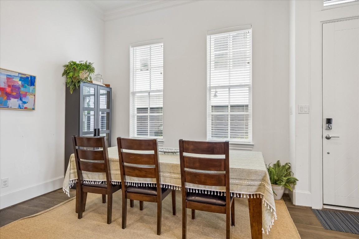 3302 West 12th Street Houston, TX 77008 - Photo 4 of 23 Dining room space.