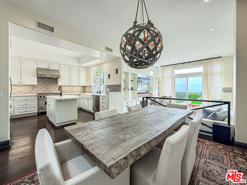 6416 Lunita Road, Unit 108 Malibu, CA 90265 - Photo 8 of 38