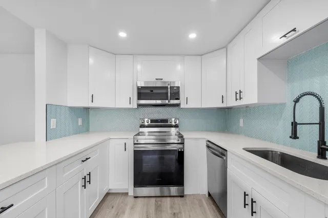 $1,595 | 59 Saxony B, Delray Beach, FL 33446