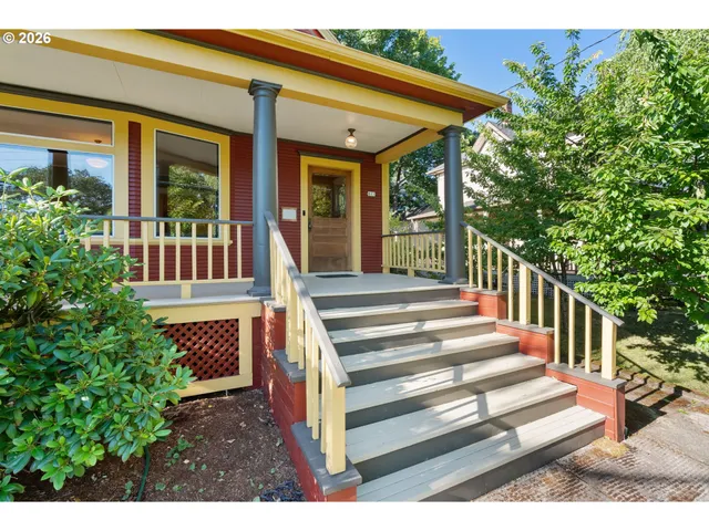 $1,425,000 | 811 Oak Street, Hood River, OR 97031
