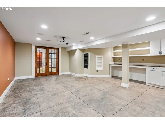 $1,425,000 | 811 Oak Street, Hood River, OR 97031