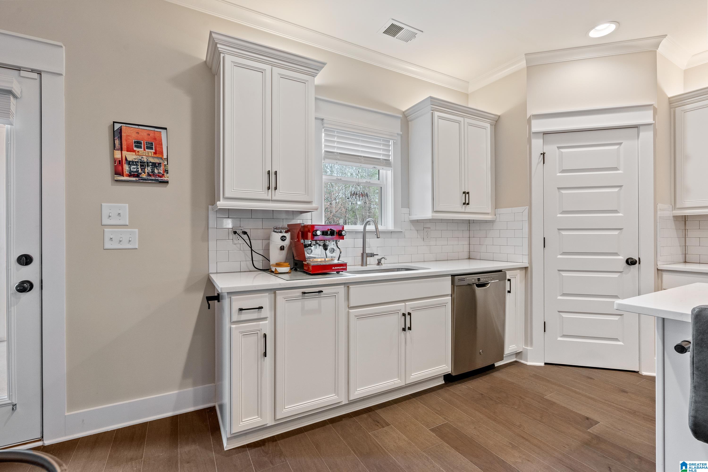 711 Pineview Road Birmingham, AL 35210 - Photo 12 of 33