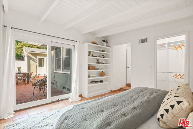 $2,416,000 | 812 Centinela Avenue, Santa Monica, CA 90403