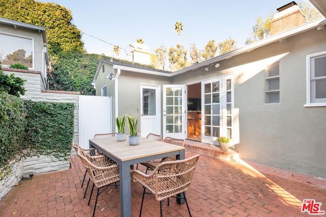 $2,416,000 | 812 Centinela Avenue, Santa Monica, CA 90403