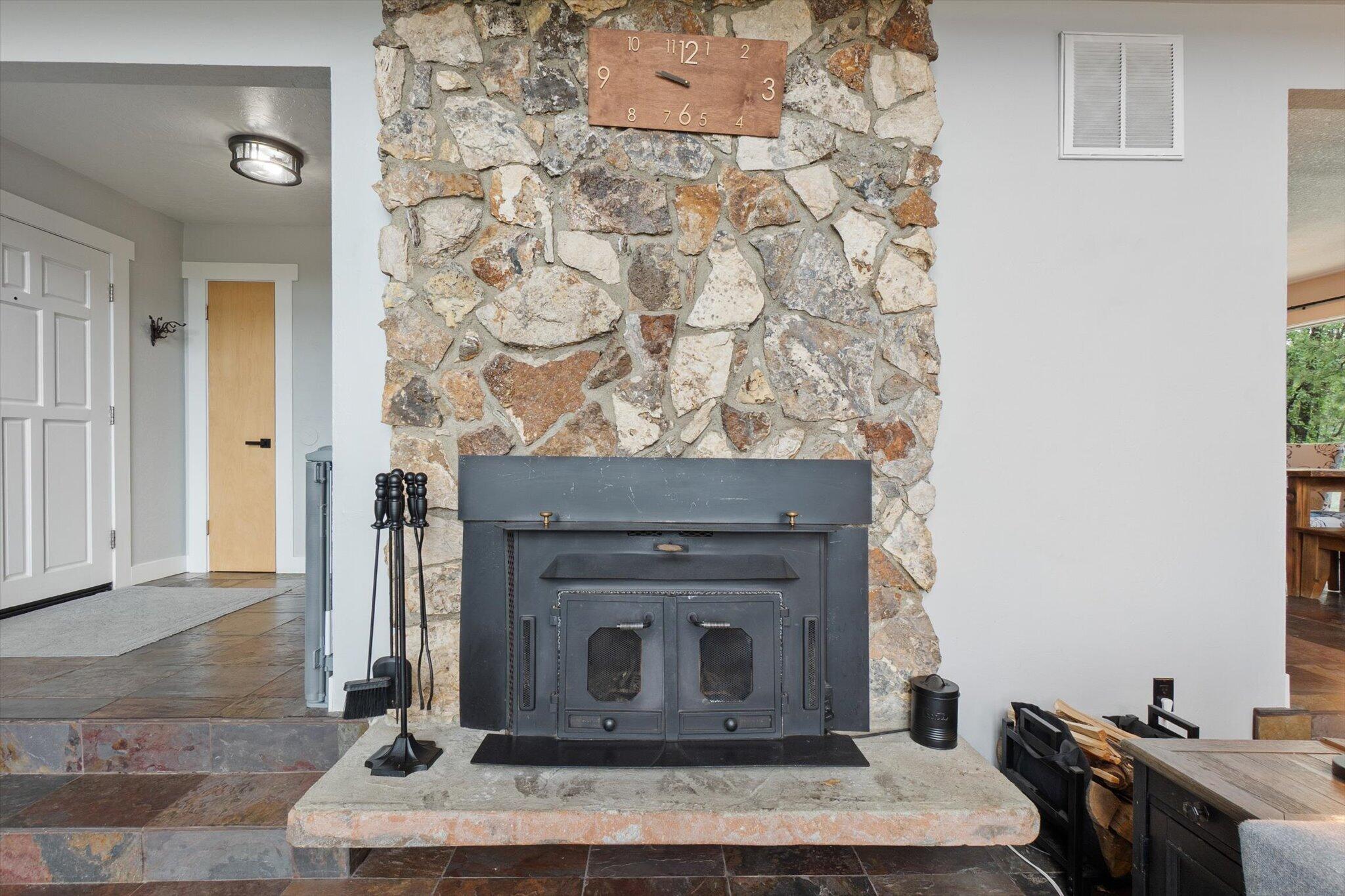 19754 Solus Campground Road Lakehead, CA 96051 - Photo 20 of 92 22