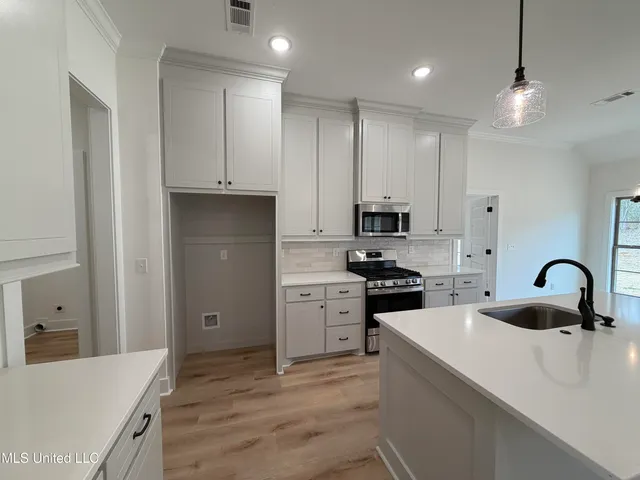 $310,610 | 204 Anderson Oaks Drive, Pearl, MS 39208