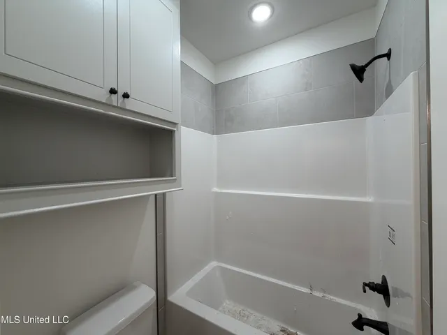 $310,610 | 204 Anderson Oaks Drive, Pearl, MS 39208