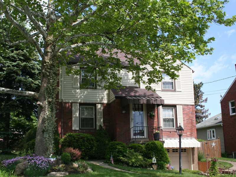 37 Tanager Drive McKees Rocks, PA 15136 - Photo 1 of 14 Exterior Front.