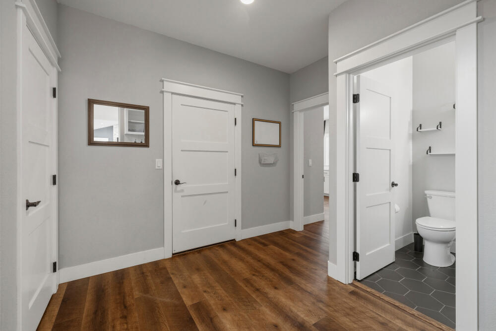 9536 Kestrel Road Klamath Falls, OR 97601 - Photo 27 of 78